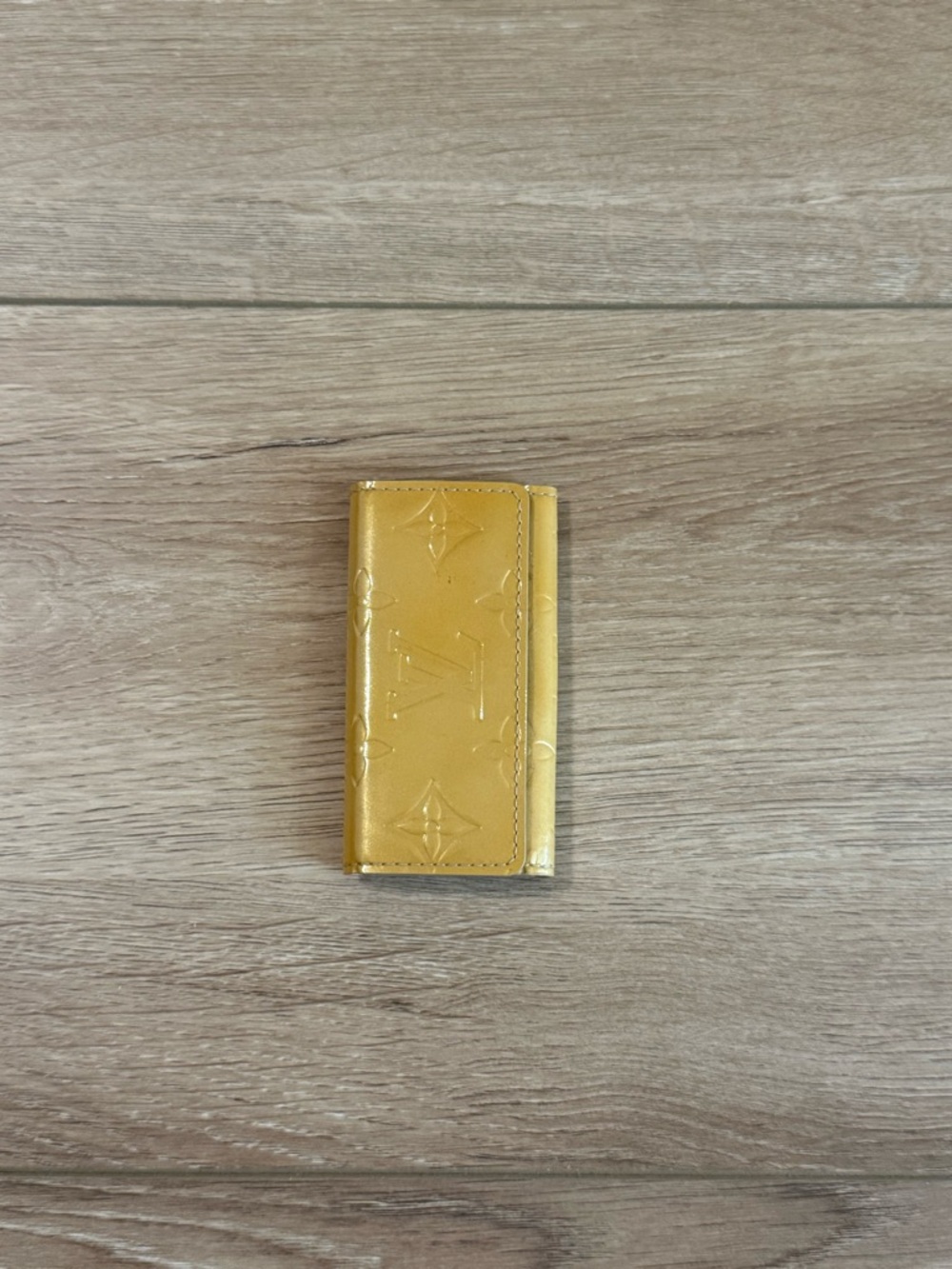 Louis Vuitton Yellow Vernis 4 Key Monogram Key Holder